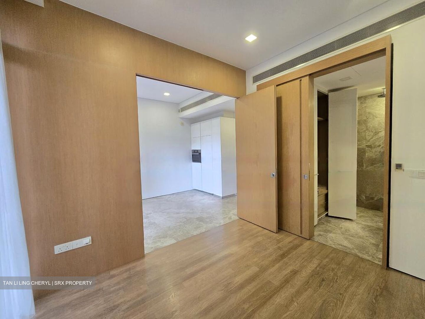 The Laurels (D9), Condominium #460993561